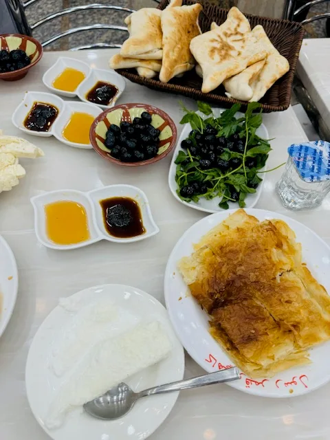 Desayuno Iraqui, Kahi y Geymar. Foto de Mariam Khalifa Bris
