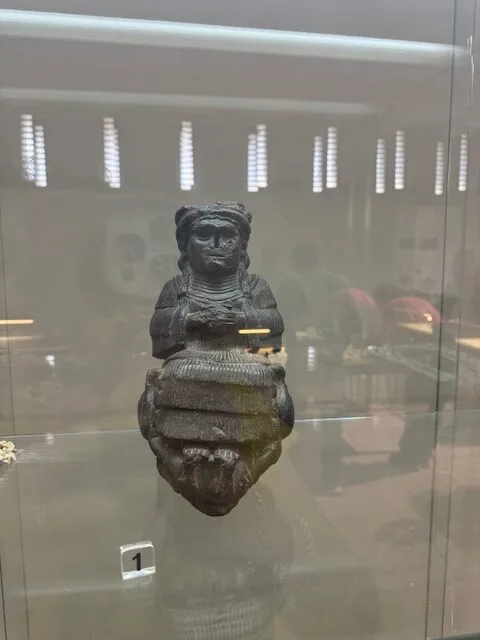 La diosa Bau 2210-2004 a.C. Museo Nacional de Irak